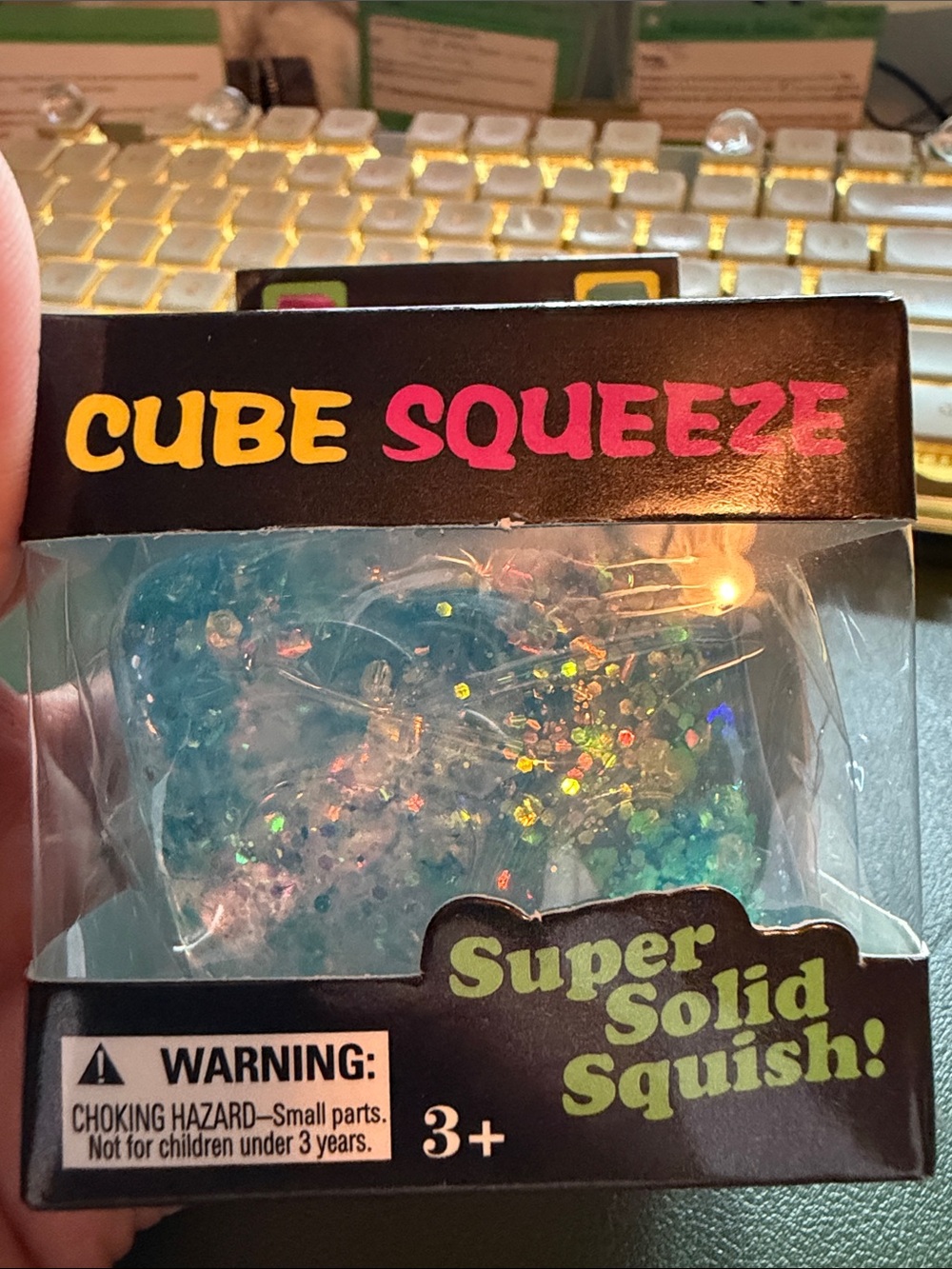 Viral Squeeze ice cube toy - Picture 4 of 5
